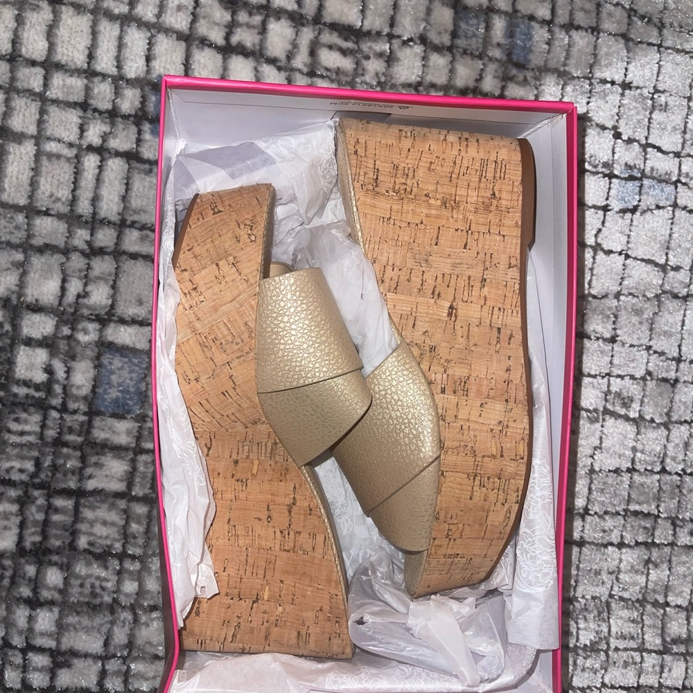 Vince Camuto Kessina Cork Wedge | Size 8.5/39M - Picture 3 of 8